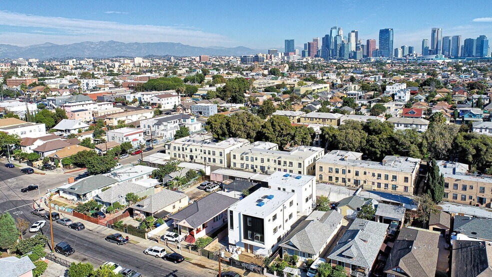 More Photos Of 1726 Menlo Ave, Los Angeles Apartments For Sale