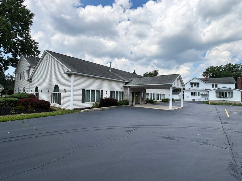 More Photos Of 3640 Clinton St, Buffalo Freestanding For Sale