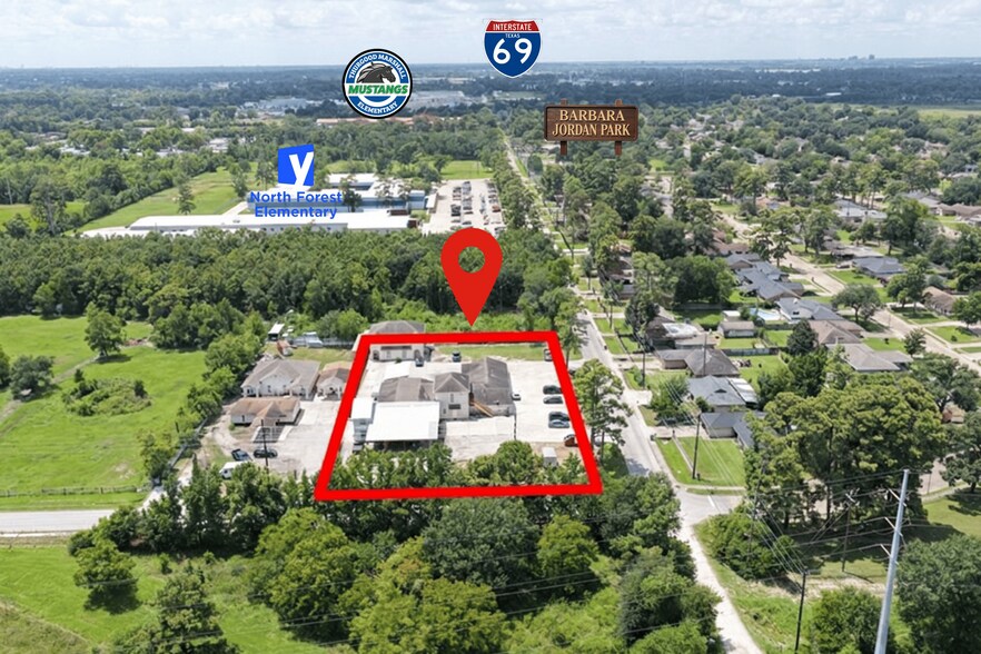 Primary Photo Of 6820 Winfield Rd, Houston Apartments For Sale