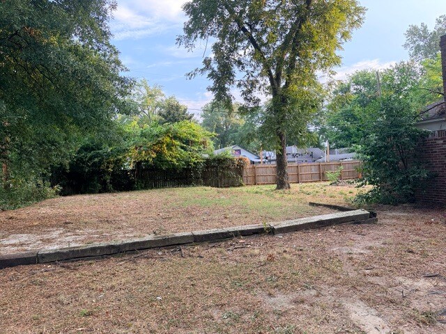 More Photos Of 3604 Midland Ave, Memphis Sorority Fraternity House For Sale