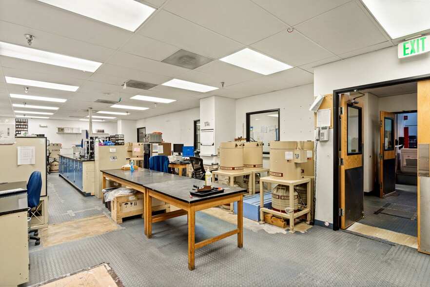 More Photos Of 225 Commerce Dr, Fort Collins Warehouse For Sale