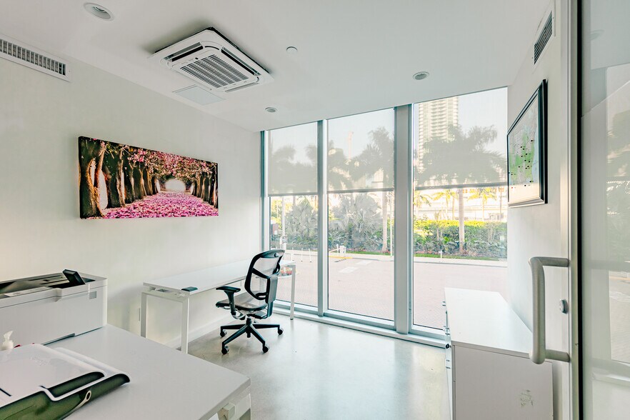 More Photos Of 350 S Miami Ave, Miami Apartments For Sale