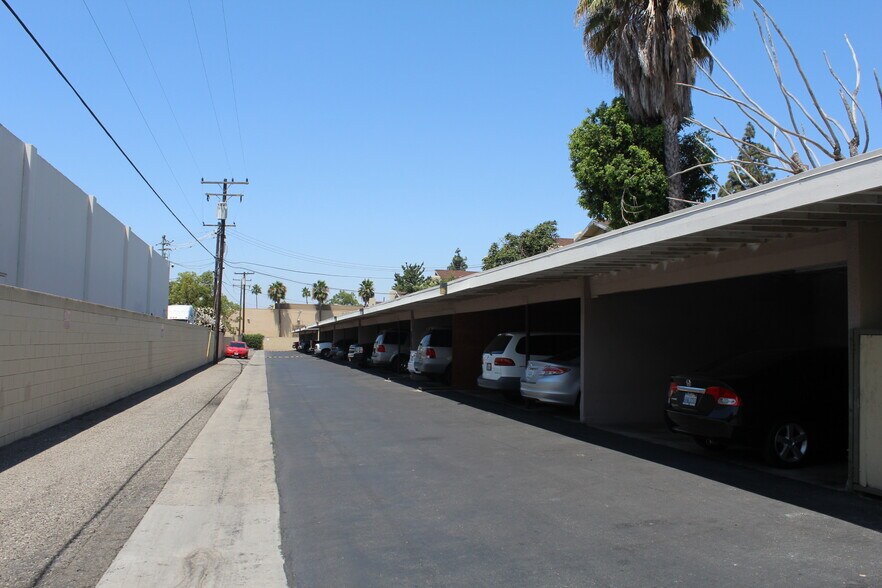More Photos Of 202-232 E Clifton Ave, Anaheim Apartments For Sale
