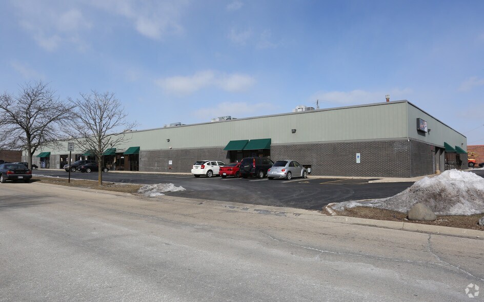 More Photos Of 502 Morse Ave, Schaumburg Warehouse For Lease