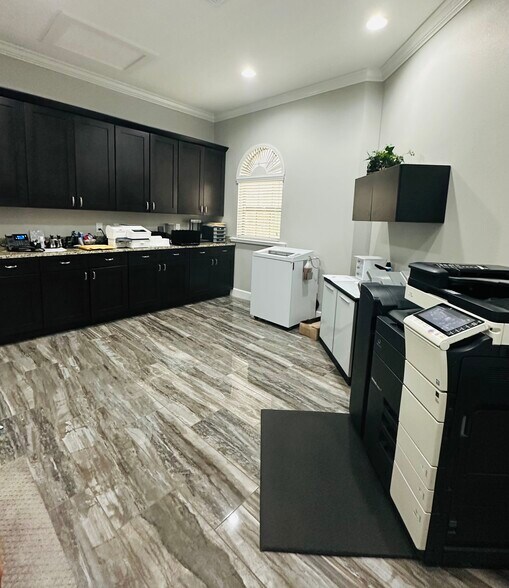 More Photos Of 5835 US Highway 98 S, Lakeland Medical For Lease