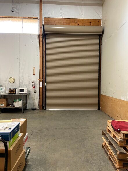 More Photos Of 986 Airway Ct, Santa Rosa Warehouse For Lease
