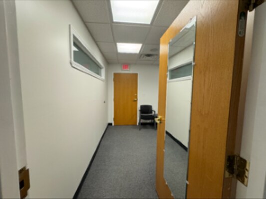 More Photos Of 901 Farmington Ave, West Hartford Medical For Lease