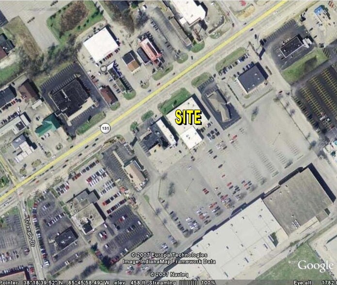 More Photos Of 516 E Lewis and Clark Pky, Clarksville Health Club For Lease