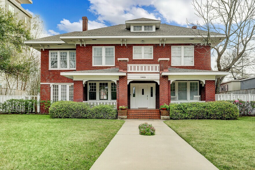Primary Photo Of 1401 Castle Ct, Houston Office For Lease