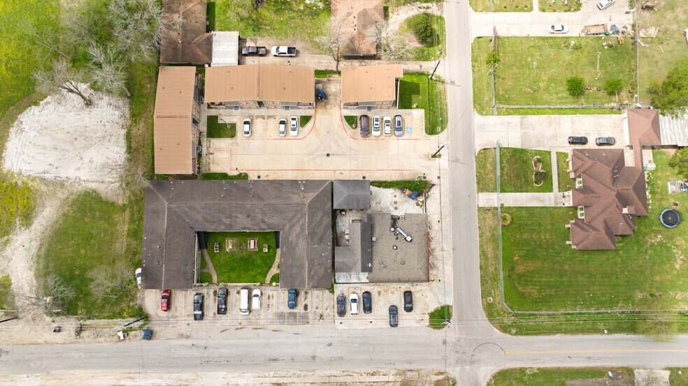 More Photos Of 412 S 8th St, South Houston Flex For Sale