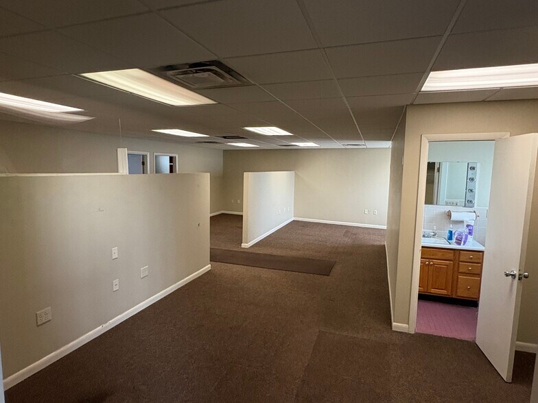 More Photos Of 955 Military Rd, Buffalo Industrial For Sale