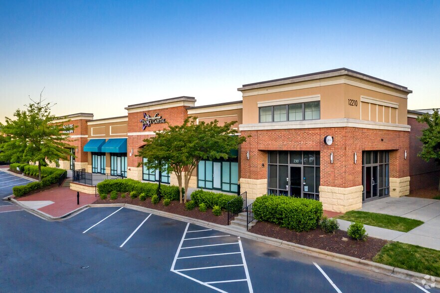 More Photos Of 12206 Copper Way, Charlotte Unknown For Lease