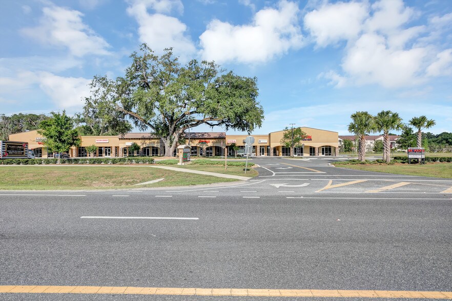 More Photos Of 9668 N US Highway 301, Wildwood Storefront Retail Office For Lease