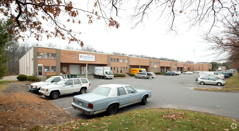 More Photos Of 226-262 Prestige Park Rd, East Hartford Light Distribution For Lease