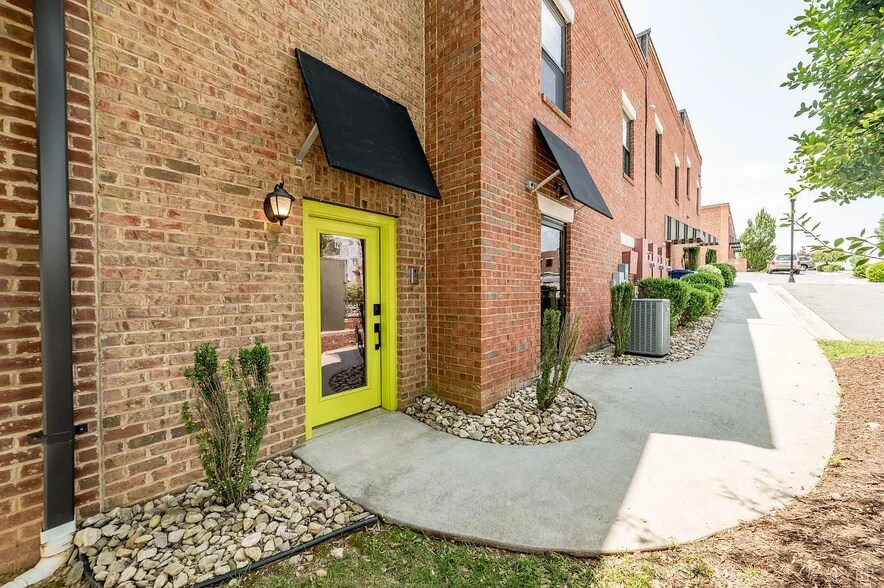More Photos Of 121 Northwynd Cir, Lynchburg Apartments For Sale