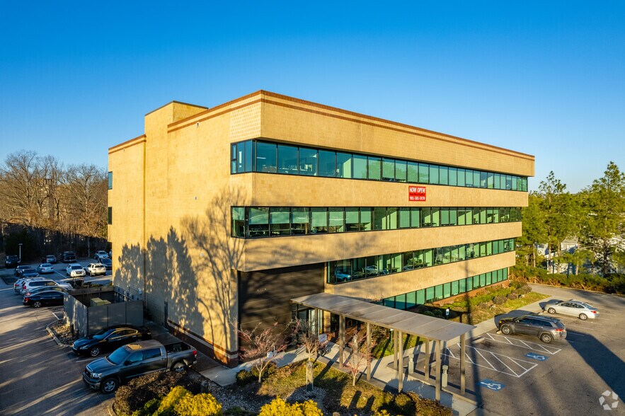 Primary Photo Of 6584 Poplar Ave, Memphis Office Residential For Lease