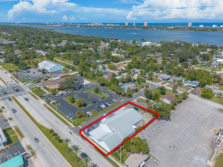 More Photos Of 529 Ridgewood Ave, Daytona Beach Freestanding For Lease