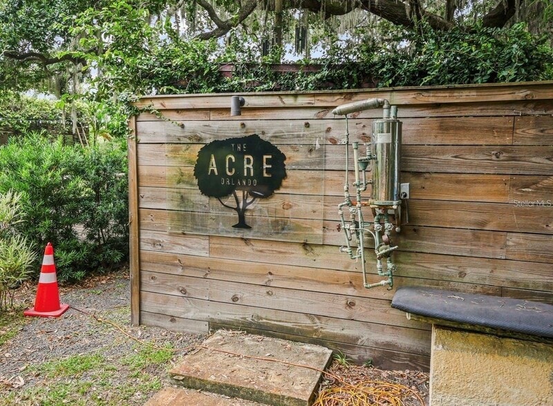 More Photos Of 4421 Edgewater Dr, Orlando Freestanding For Sale