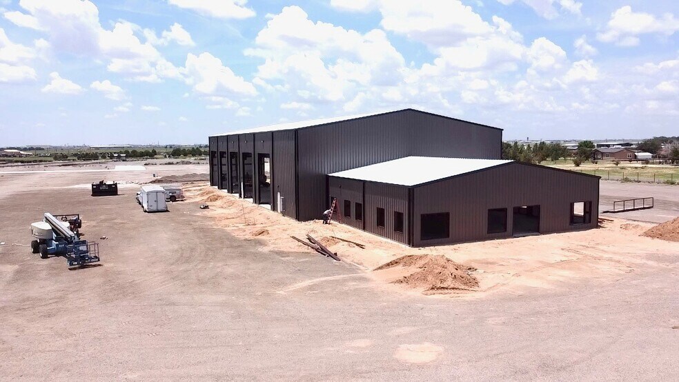More Photos Of 3200 CR 1255, Midland Warehouse For Lease