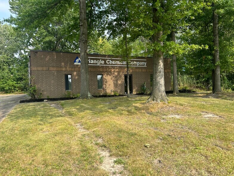 More Photos Of 7027 Spinach Dr, Mentor Warehouse For Sale