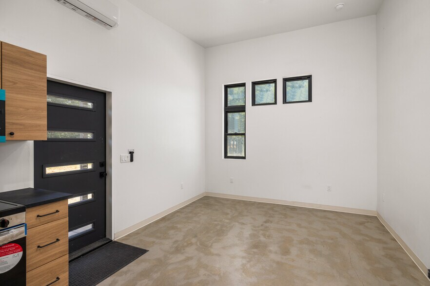 More Photos Of 18093 Lasso Loop, Penn Valley Apartments For Sale