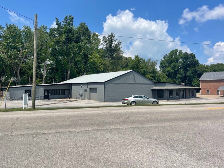 Primary Photo Of 4395 Old In-261, Newburgh Freestanding For Lease