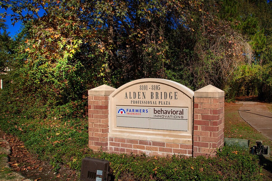 More Photos Of 8101 Kuykendahl Rd, The Woodlands Office For Lease