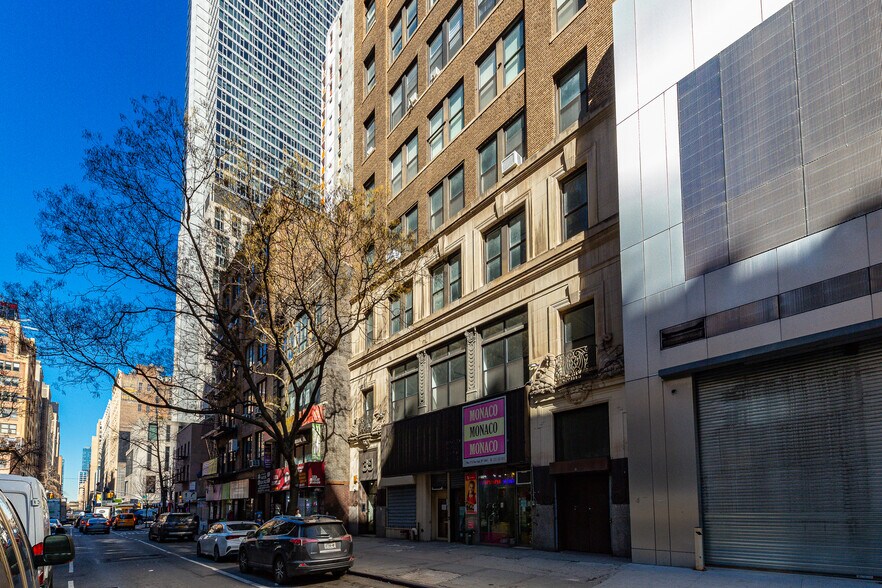More Photos Of 39 W 29th St, New York Office For Sale