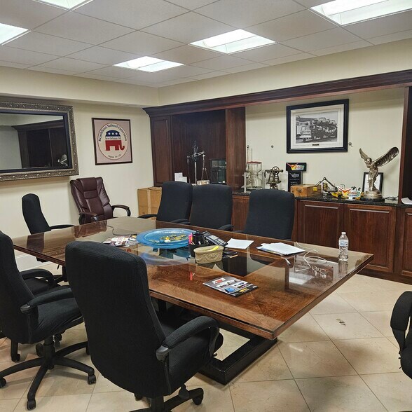 More Photos Of 1900 Destrehan Ave, Harvey Warehouse For Sale