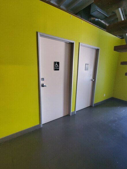 More Photos Of 4716 Vineland Ave, North Hollywood Loft Creative Space For Lease