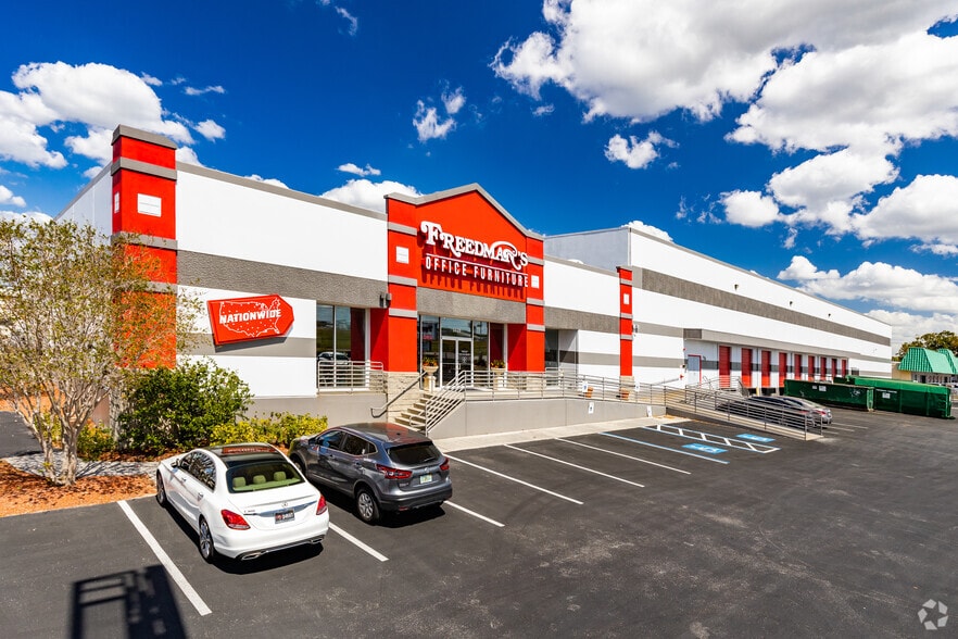 More Photos Of 5035 W Hillsborough Ave, Tampa Warehouse For Lease