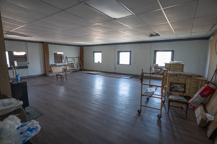 More Photos Of 401 E Broadway St, Muskogee Lodge Meeting Hall For Sale