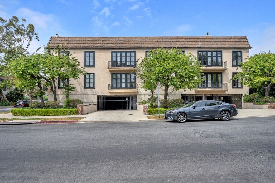 More Photos Of 1630 Hilts Ave, Los Angeles Apartments For Sale