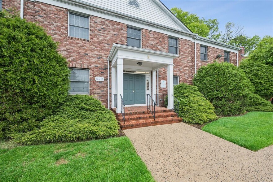 More Photos Of 1130 US Highway 202 S, Raritan Medical For Sale