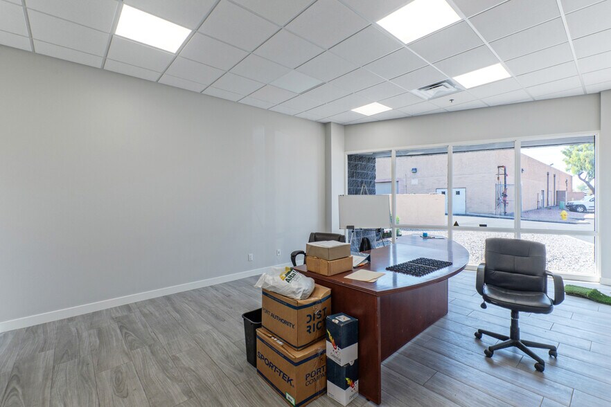 More Photos Of 1840 University Drive, Tempe Industrial For Sale