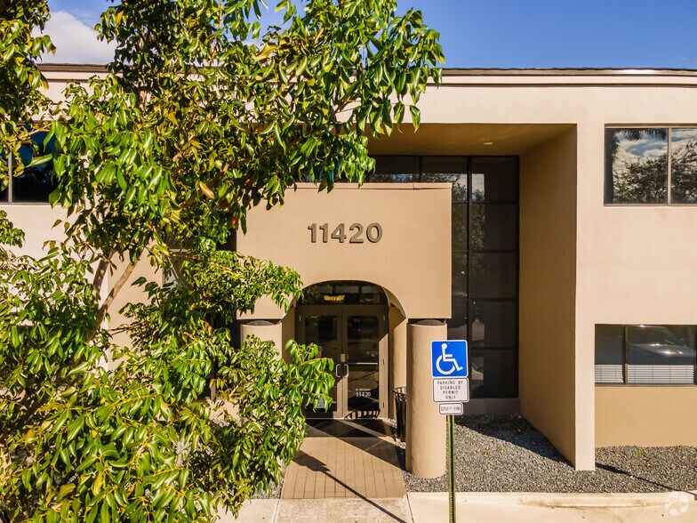 More Photos Of 11400-11440 N Kendall Dr, Miami Unknown For Lease