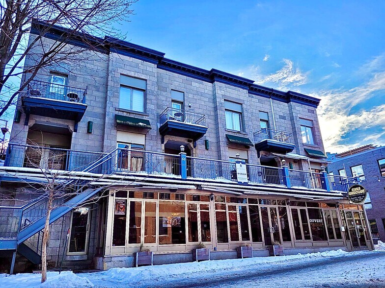 More Photos Of 200-216 Rue Prince-Arthur EST, Montréal Storefront Retail Residential For Lease