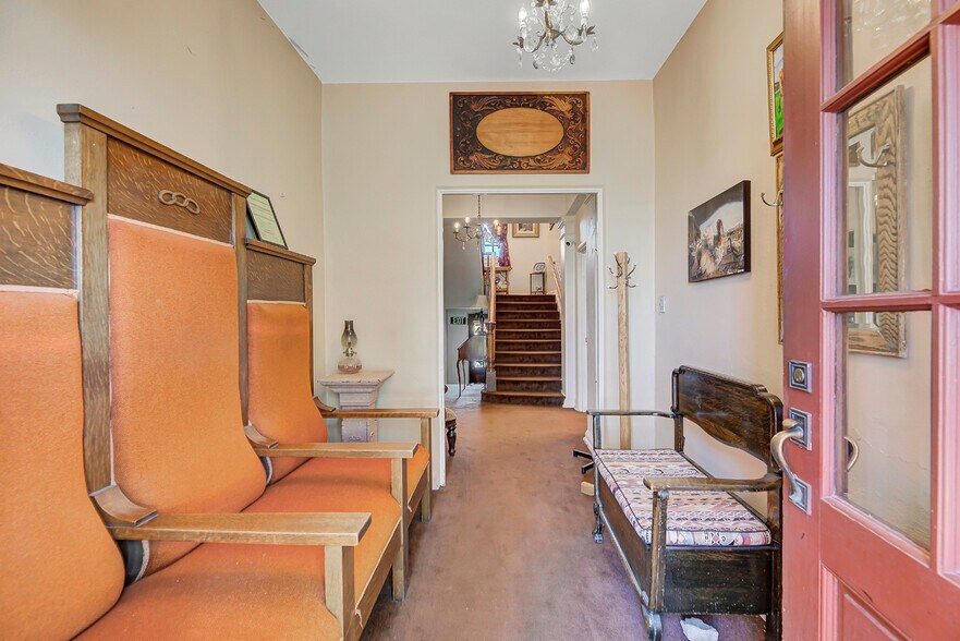 More Photos Of 2245 Head Ln, Helena Hotel For Sale