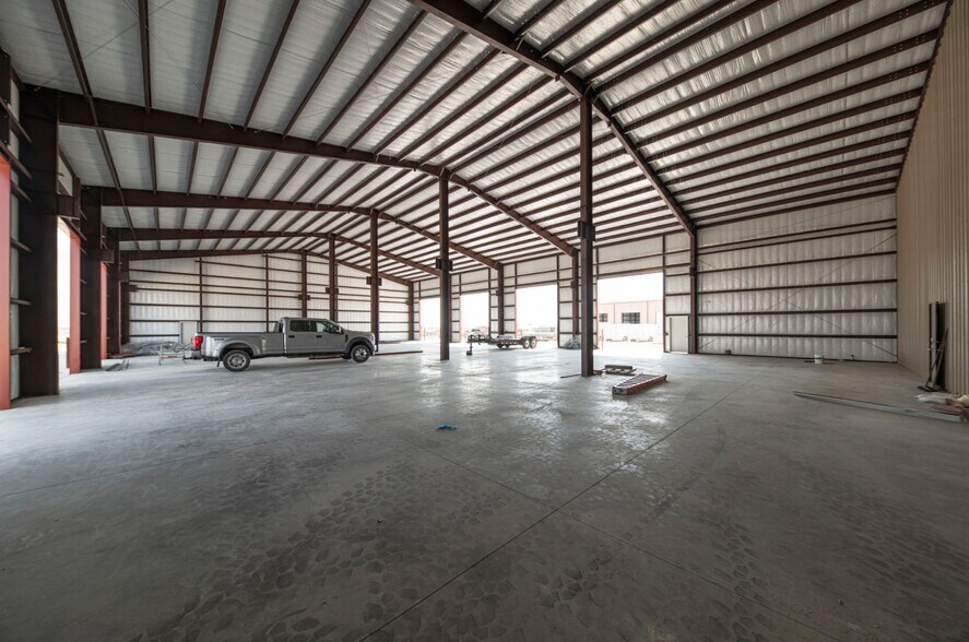 More Photos Of 16511 W Basin St, Odessa Industrial For Lease