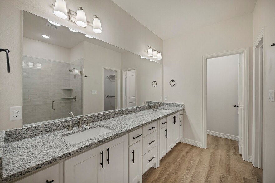 More Photos Of 17569 County Road 196, Flint Apartments For Sale
