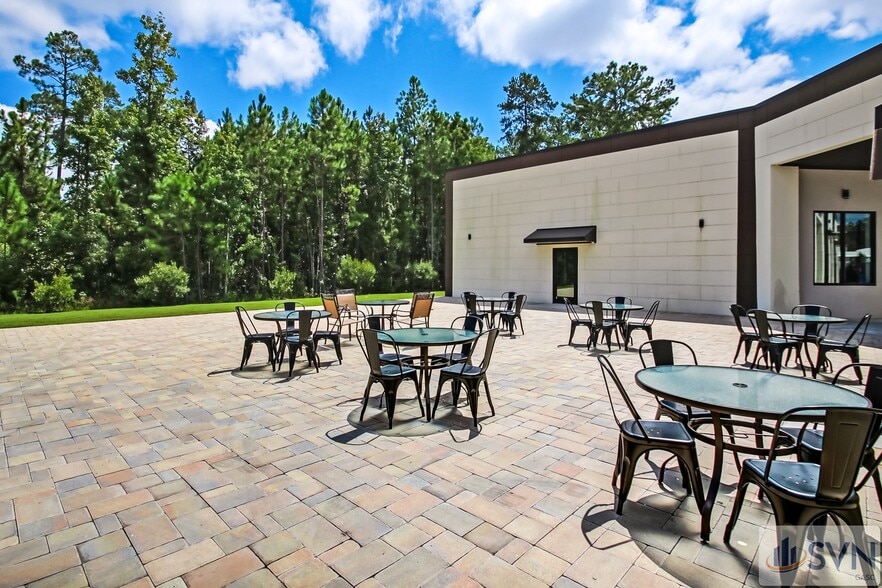 More Photos Of 492 Jimmy Deloach Pky, Savannah Freestanding For Lease