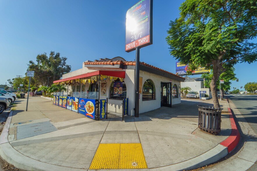 More Photos Of 719 W Washington St, San Diego Fast Food For Sale