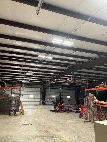More Photos Of 2601 Olton Rd, Plainview Auto Repair For Sale