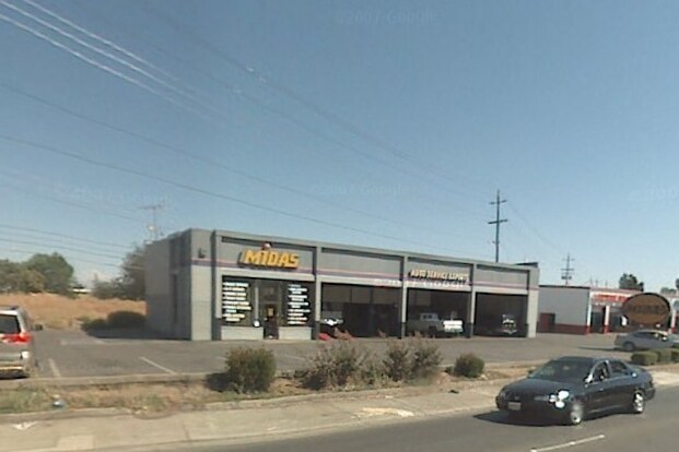 More Photos Of 2259 Sunrise Blvd, Rancho Cordova Auto Repair For Lease