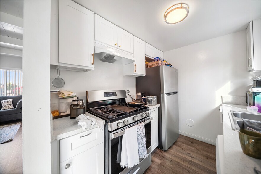 More Photos Of 219 S Esplanade St, Orange Apartments For Sale