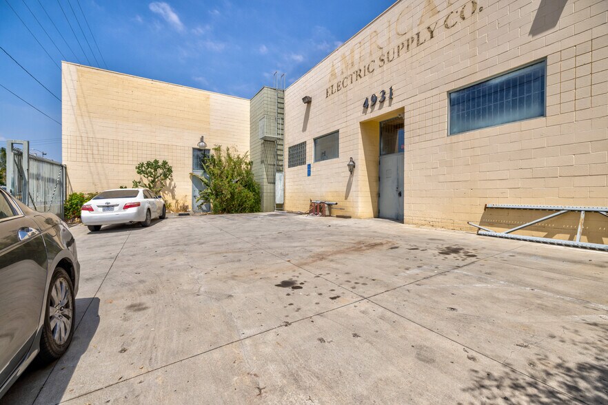 More Photos Of 4931 Venice Blvd, Los Angeles Storefront For Lease