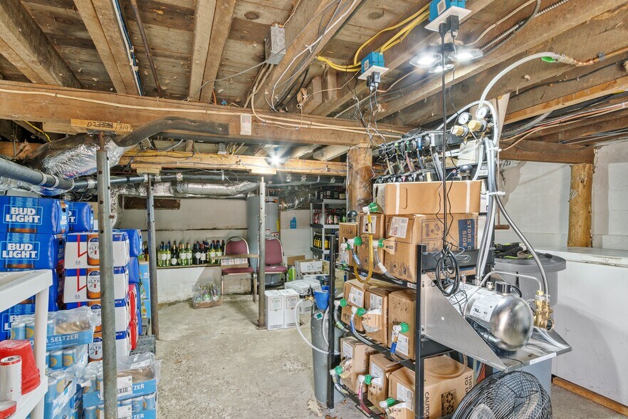 More Photos Of 80 Honora Ave ave, Dracut General Retail For Sale