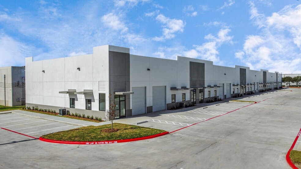 More Photos Of 12425 W Airport Blvd, Sugar Land Light Distribution For Lease