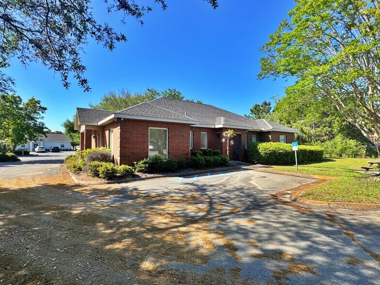 More Photos Of 30 South Shore Dr, Miramar Beach Office For Lease