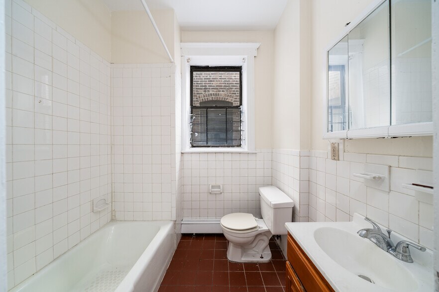 63 Oak St, Jersey City, NJ 07304 Apartments For Sale